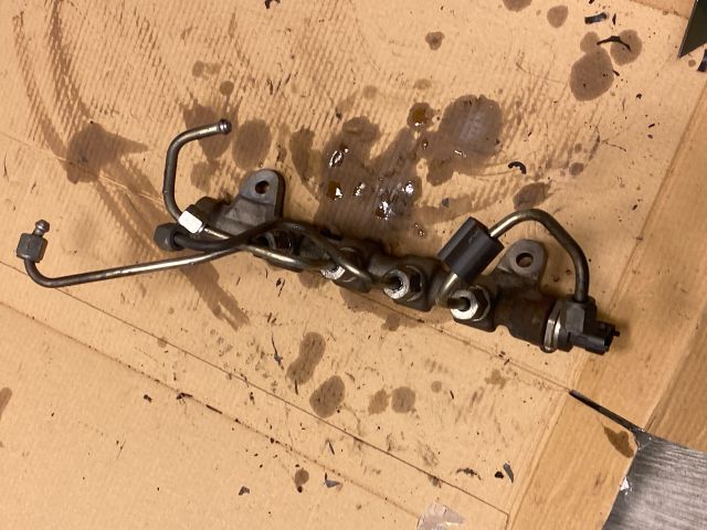 bontott OPEL INSIGNIA Közösnyomócső