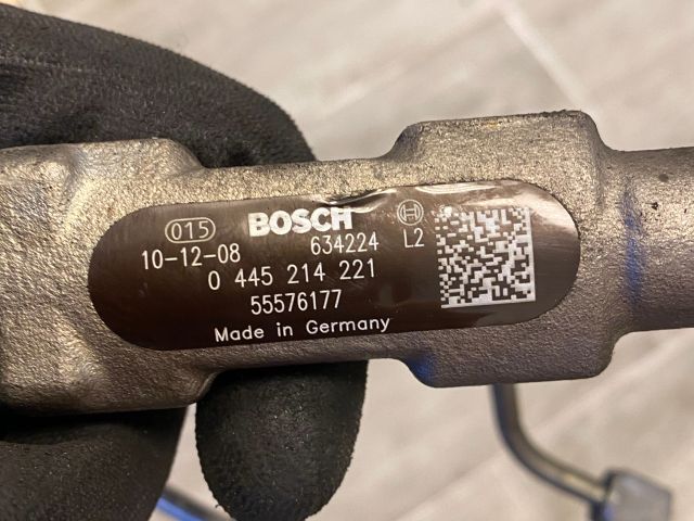 bontott OPEL INSIGNIA Közösnyomócső