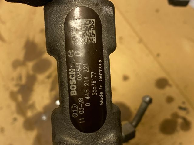 bontott OPEL INSIGNIA Közösnyomócső