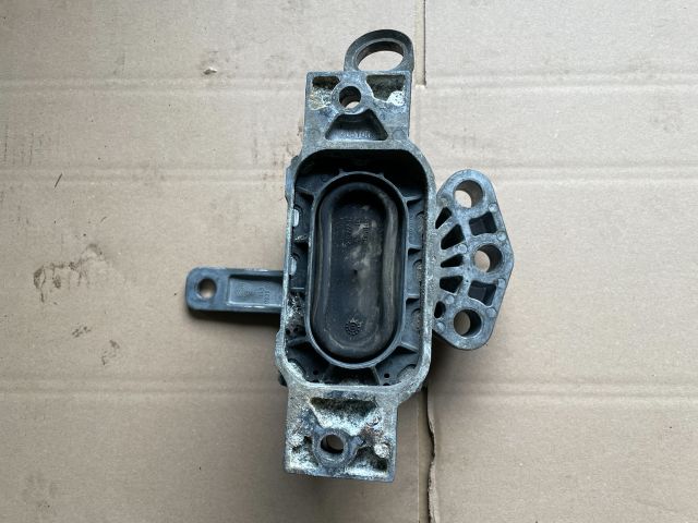 bontott OPEL INSIGNIA Motor Tartó Bak (Fém)