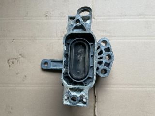 bontott OPEL INSIGNIA Motor Tartó Bak (Fém)