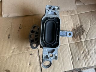 bontott OPEL INSIGNIA Motor Tartó Bak Jobb