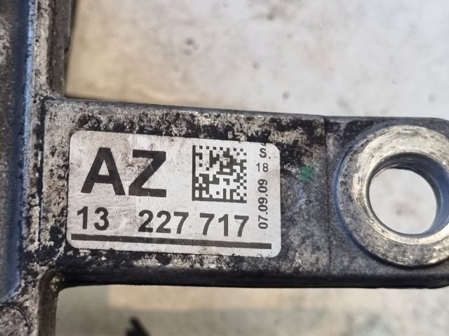 bontott OPEL INSIGNIA Motor Tartó Bak Jobb