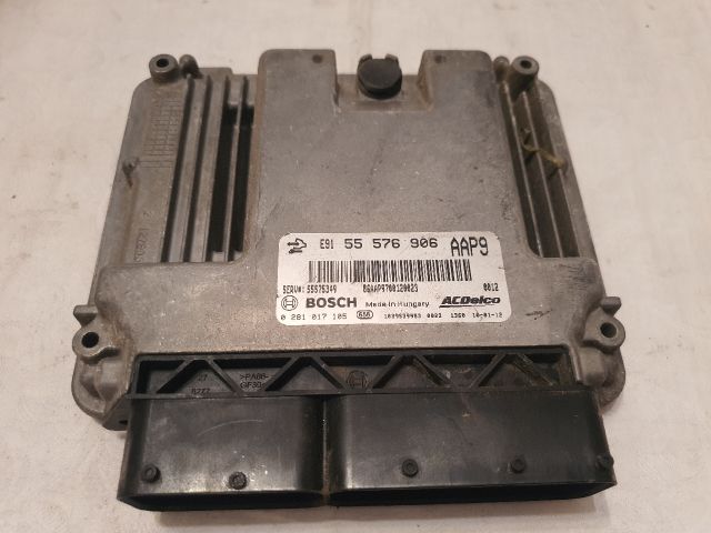 bontott OPEL INSIGNIA Motorvezérlő