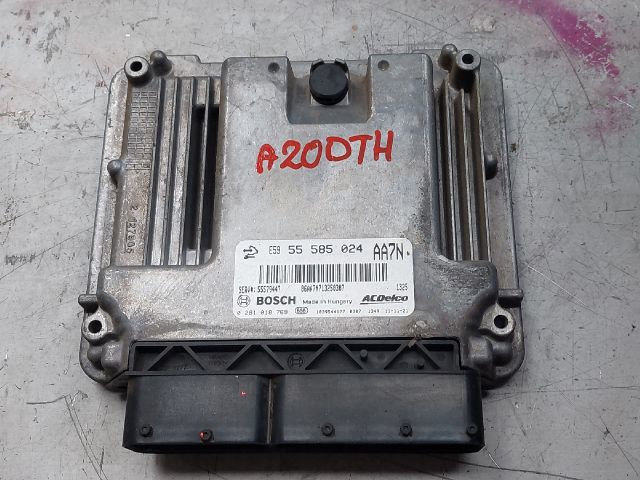 bontott OPEL INSIGNIA Motorvezérlő