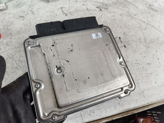 bontott OPEL INSIGNIA Motorvezérlő