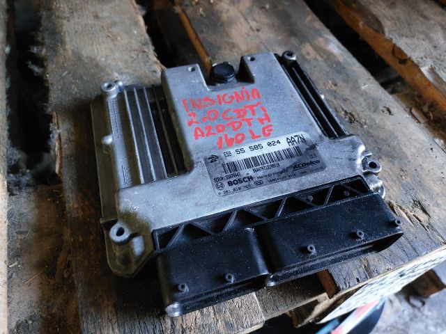 bontott OPEL INSIGNIA Motorvezérlő