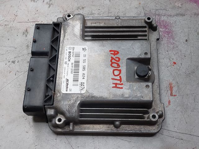 bontott OPEL INSIGNIA Motorvezérlő