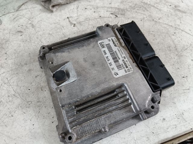 bontott OPEL INSIGNIA Motorvezérlő