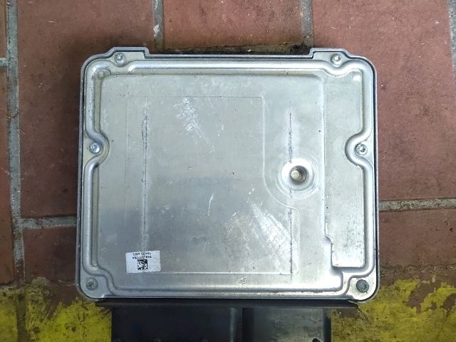 bontott OPEL INSIGNIA Motorvezérlő