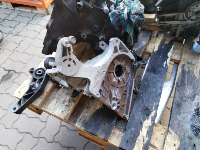 bontott OPEL INSIGNIA Nagynyomású Szivattyú Bak