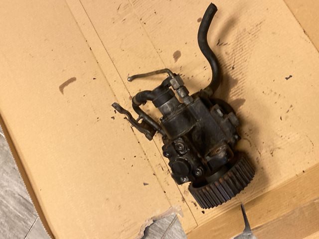 bontott OPEL INSIGNIA Nagynyomású Szivattyú