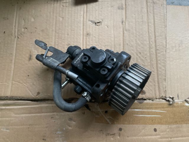 bontott OPEL INSIGNIA Nagynyomású Szivattyú