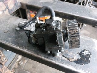 bontott OPEL INSIGNIA Nagynyomású Szivattyú