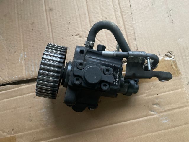 bontott OPEL INSIGNIA Nagynyomású Szivattyú