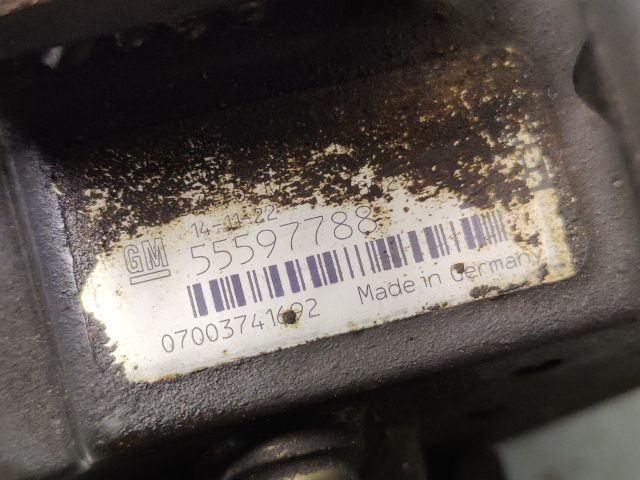 bontott OPEL INSIGNIA Nagynyomású Szivattyú