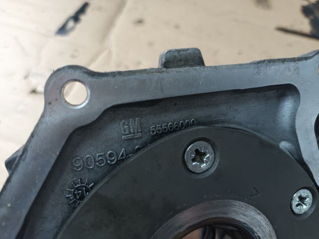 bontott OPEL INSIGNIA Olajszivattyú