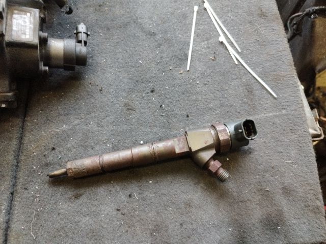 bontott OPEL INSIGNIA Porlasztó (1 db)