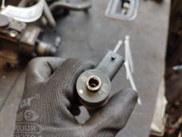 bontott OPEL INSIGNIA Porlasztó (1 db)