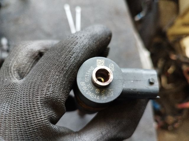 bontott OPEL INSIGNIA Porlasztó (1 db)