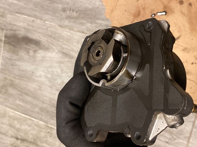 bontott OPEL INSIGNIA Vákumpumpa