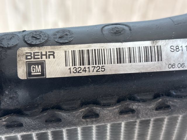 bontott OPEL INSIGNIA Vízhűtő Radiátor (Klímás)