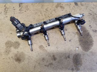 bontott OPEL INSIGNIA Porlasztó Sor / Híd