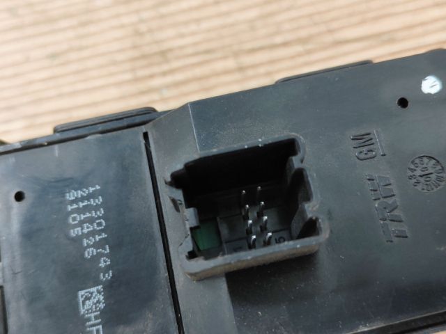 bontott OPEL INSIGNIA Ablakemelő Kapcsoló Négyes / Kettes