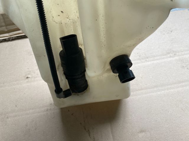 bontott OPEL INSIGNIA Ablakmosó Tartály