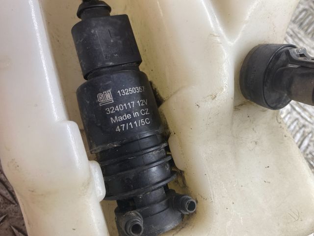 bontott OPEL INSIGNIA Ablakmosó Tartály