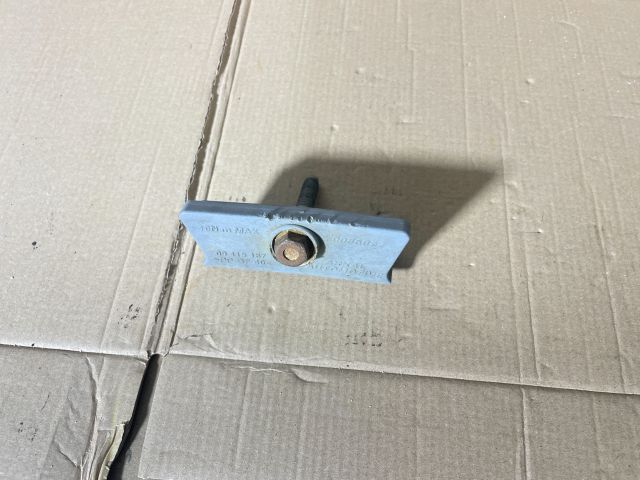 bontott OPEL INSIGNIA Akkumulátor Leszorító