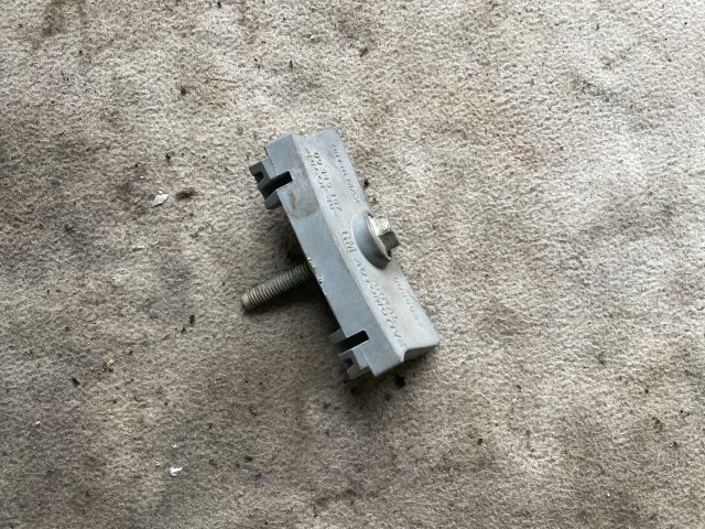 bontott OPEL INSIGNIA Akkumulátor Leszorító