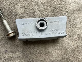 bontott OPEL INSIGNIA Akkumulátor Leszorító