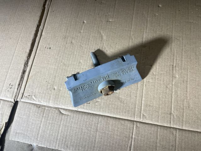 bontott OPEL INSIGNIA Akkumulátor Leszorító