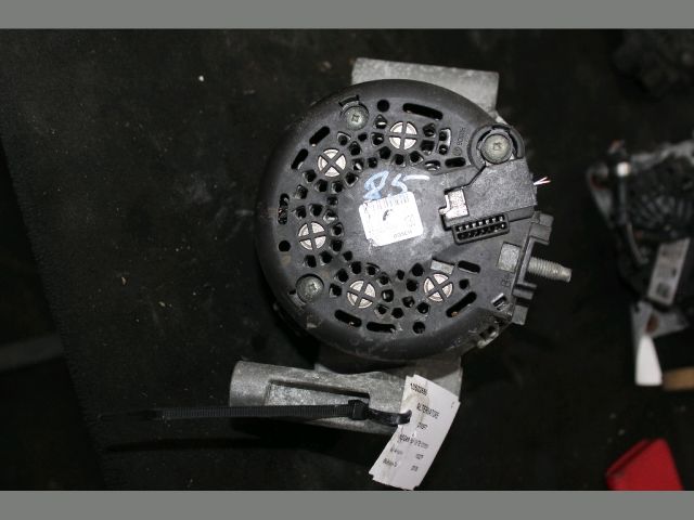 bontott OPEL INSIGNIA B Generátor