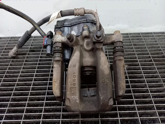 bontott OPEL INSIGNIA B Jobb hátsó Féknyereg Munkahengerrel