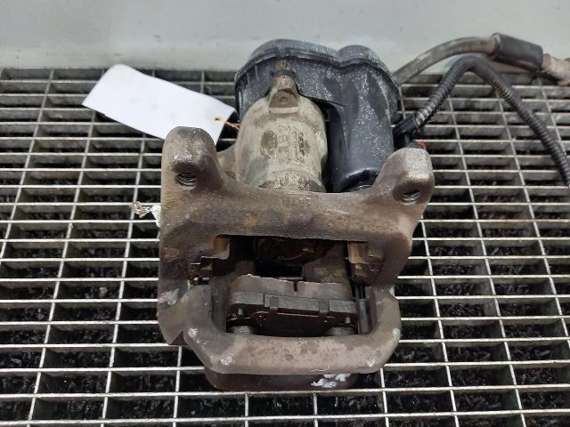 bontott OPEL INSIGNIA B Jobb hátsó Féknyereg Munkahengerrel