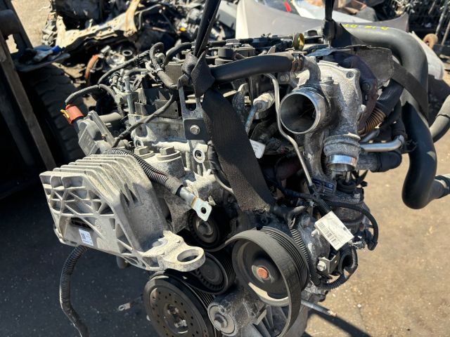 bontott OPEL INSIGNIA B Komplett Motor (Segédberendezésekkel)