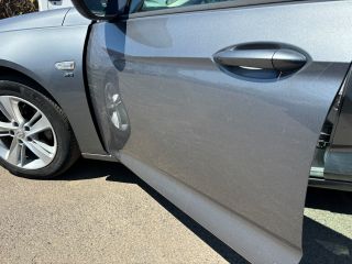 bontott OPEL INSIGNIA B Bal első Ajtó (Részeivel)