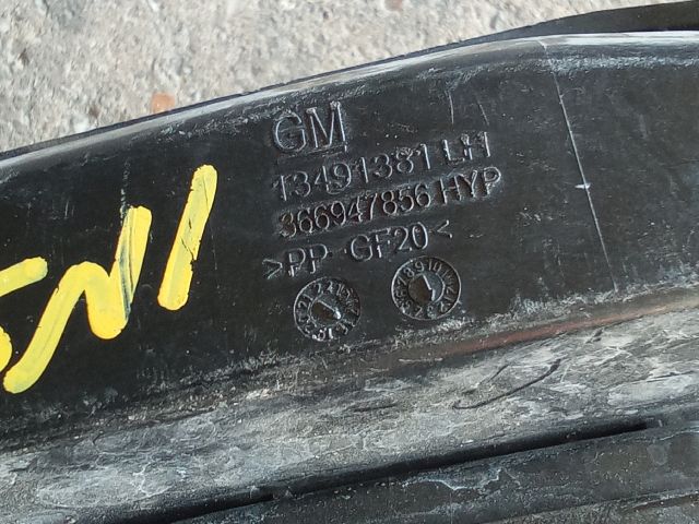 bontott OPEL INSIGNIA B Bal első Lökhárító Tartó (Műanyag)