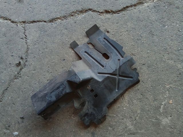 bontott OPEL INSIGNIA B Bal Hűtő Légterelő