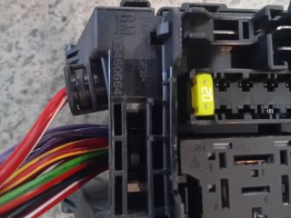 bontott OPEL INSIGNIA B Biztosítéktábla Utastér