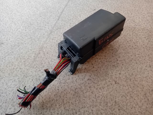 bontott OPEL INSIGNIA B Biztosítéktábla Utastér