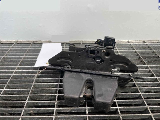 bontott OPEL INSIGNIA B Csomagtérajtó Ütköző