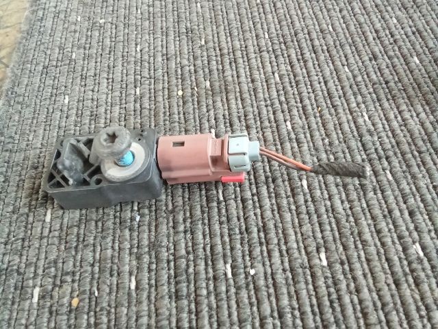 bontott OPEL INSIGNIA B Első Középső Ütközés Érzékelő (Homlokfalon)