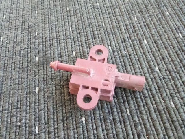 bontott OPEL INSIGNIA B Első Középső Ütközés Érzékelő (Homlokfalon)