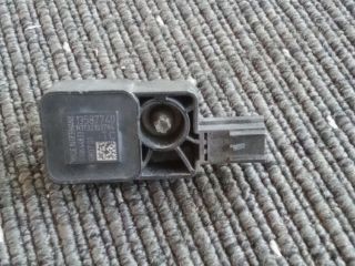 bontott OPEL INSIGNIA B Első Középső Ütközés Érzékelő (Homlokfalon)