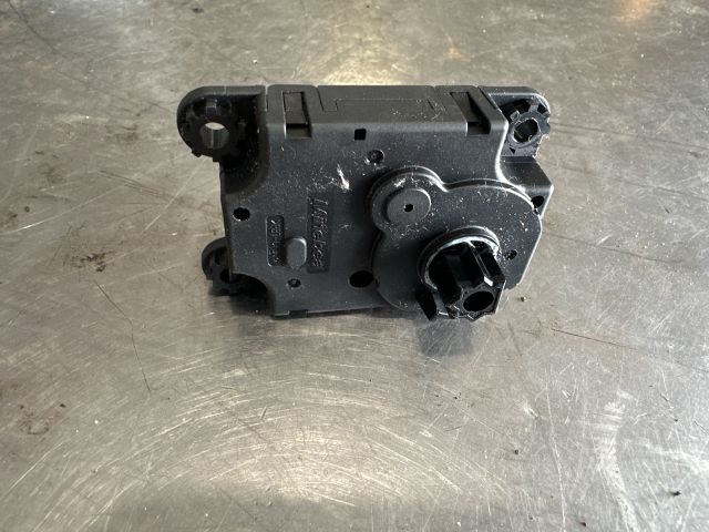 bontott OPEL INSIGNIA B Fűtés Állító Motor