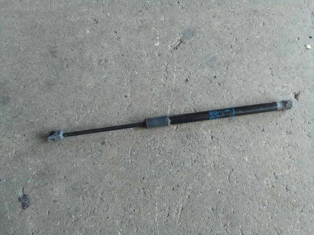 bontott OPEL INSIGNIA B Gázrugós Kitámasztó Teleszkóp Motorháztető Jobb