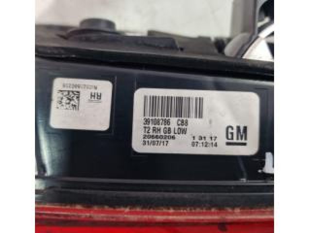 bontott OPEL INSIGNIA B Jobb Belső Hátsó Lámpa